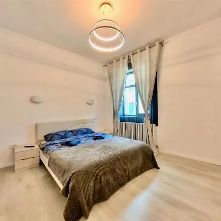 Ming Garden Apartment *